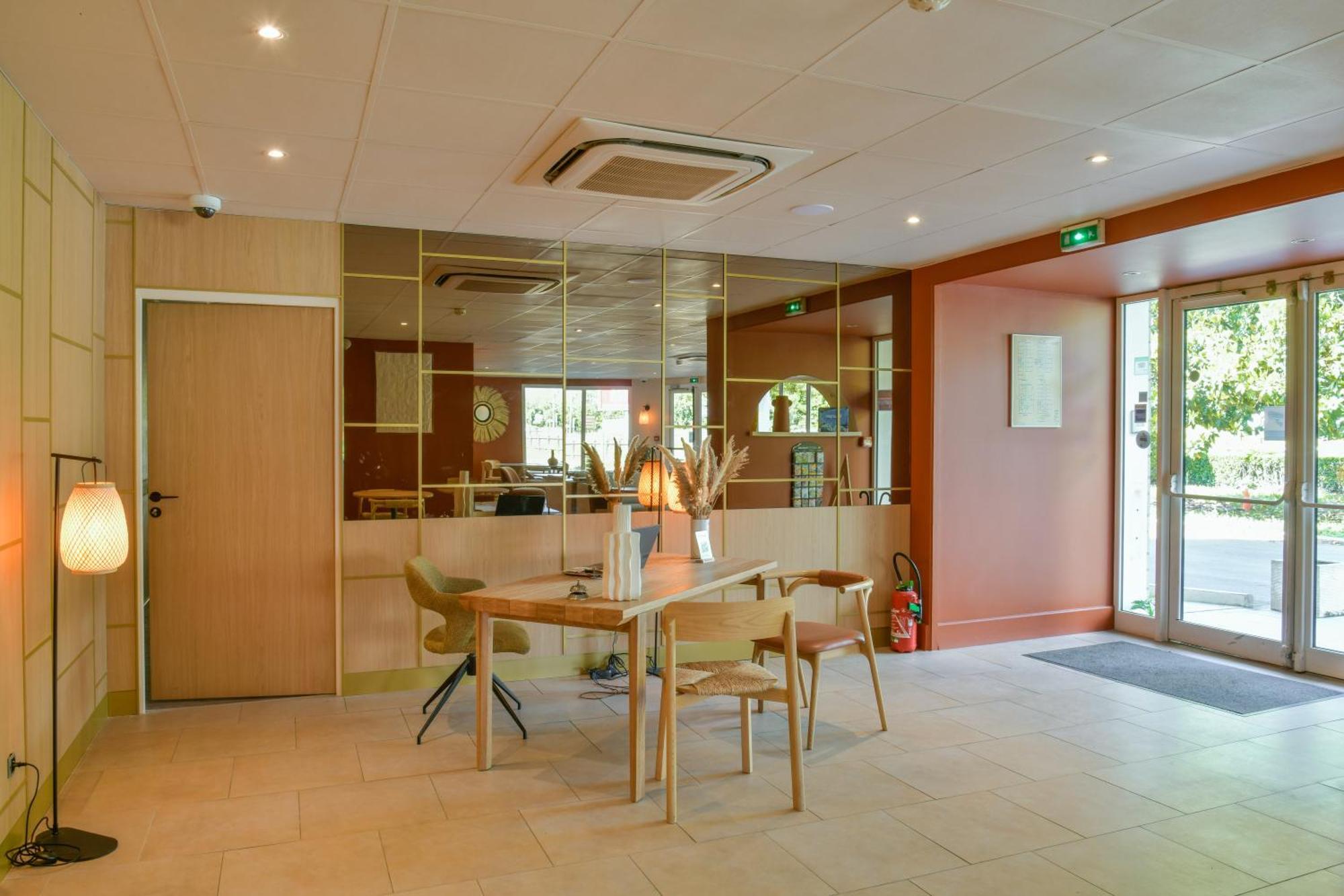 Bhoma Bourges - Hotel & Restaurant المظهر الخارجي الصورة