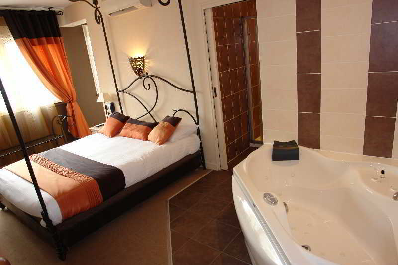 Bhoma Bourges - Hotel & Restaurant المظهر الخارجي الصورة